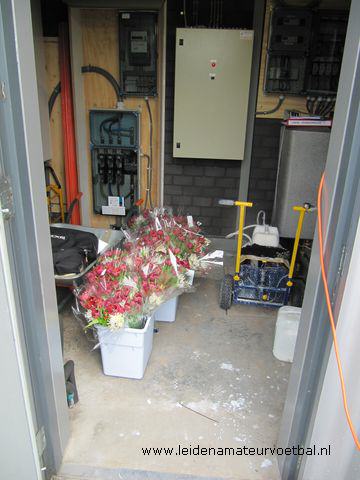 De bloemen stonden klaar en konden ook worden uitgereikt