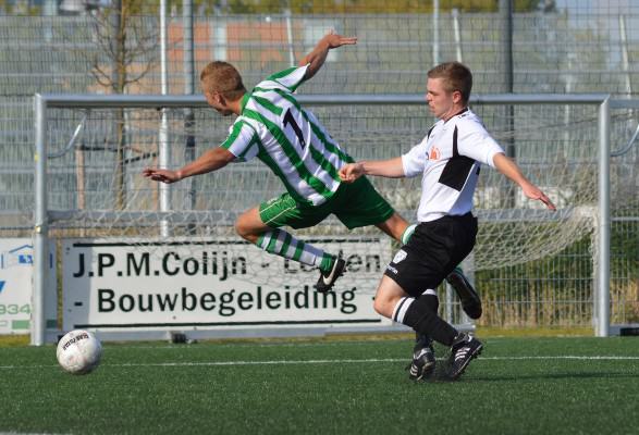 Rudolf Bax over de knie bij Sjors Brandsma