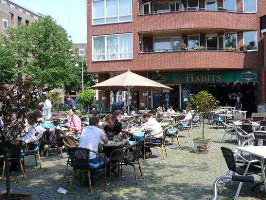 Bad Habits: een ruime bierkaart is voor handen en de pub ademt voetbal!