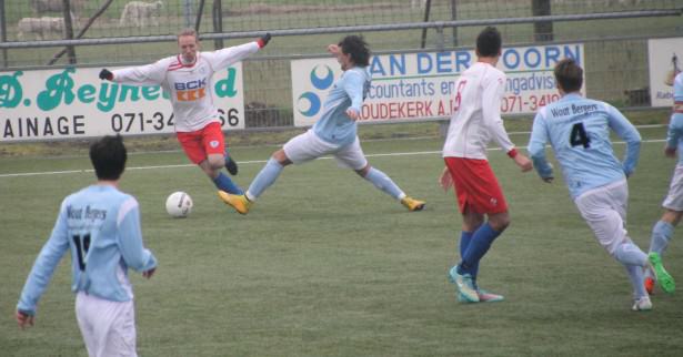 Roy van den Berg kreeg vaak teveel ruimte van de niet scherpe DoCoS-spelers