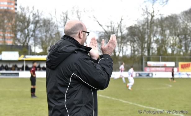 Dennis Olman kreeg de handen eindelijk weer eens regelmatig op elkaar. ,,Bij vlagen prima voetbal gespeeld"