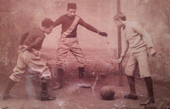 - 1892. De eerste foto van Ajax Sportman Combinatie (ASC).