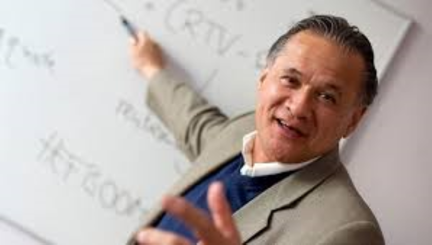 Arnold van der Capellen: ,,Ik weet niet of alle verhalen op waarheid berusten, maar ze zijn wel grappig."