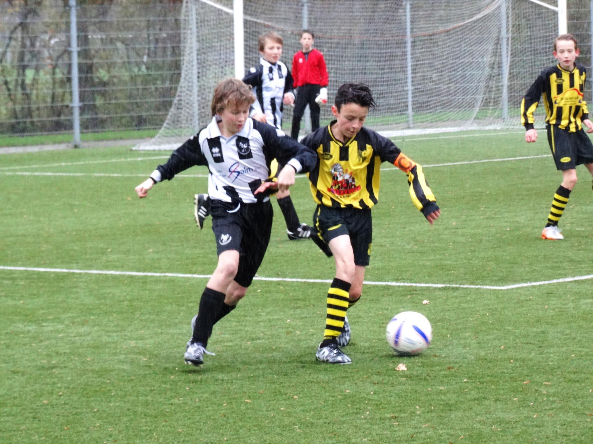Wilhelmus-Hazerswoudse Boys D1_0848
