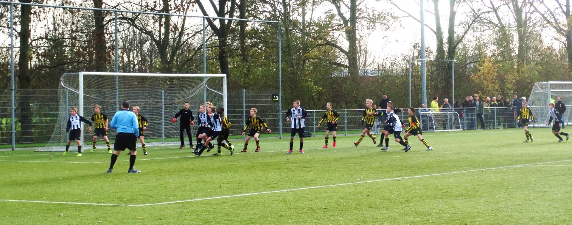 Wilhelmus-Hazerswoudse Boys D1_0871