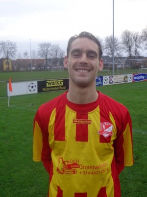 Marko Spasic heeft vele waarderende woorden over voor zijn trainer Mink.
