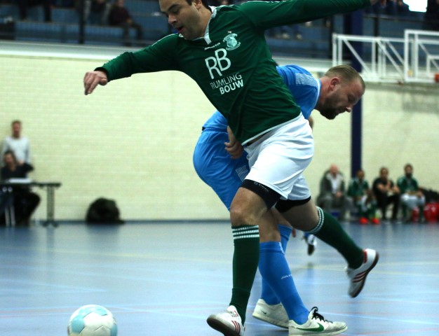 Tobias Schaafstra (Lugdunum) en Martijn van Leeuwen (GHC) in duel