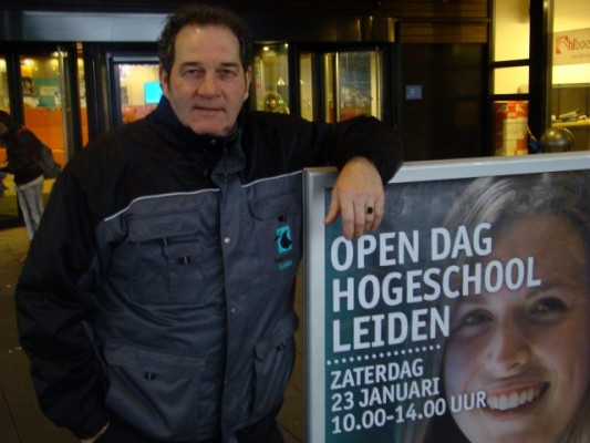 Rob anno 2016. Conciërge Hogeschool Leiden. (Foto Serge Tisseur)