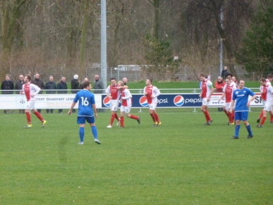 De 1-0 wordt gevierd door een veel beter RCL