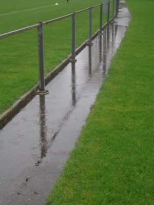 De waterbak lag al klaar voor de te organiseren steeplechase