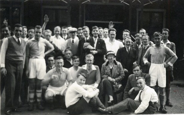 Studentenvoetbaltoernooi 1933, Johann Peter 3e van links