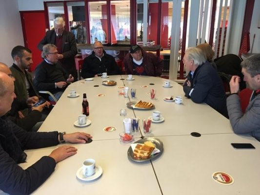 'Ome' Piet zorgde ervoor dat iedereen aan zijn trekken kwam in de bestuurskamer