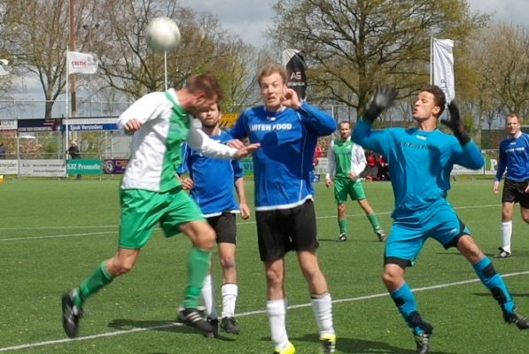SJZ won nipt van Stompwijk en speelt voor een plek in de nacompetitie