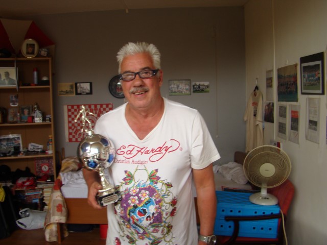 In 2007 schoot Wout de ballen nog met een vaart van 130 kilometer per uur. Hij ontving daar deze trofee voor.