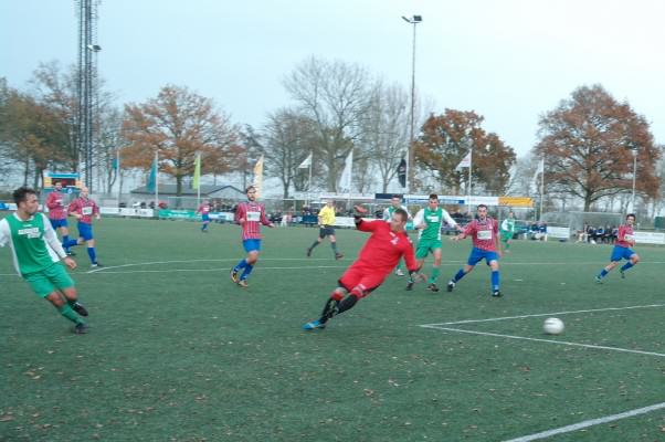 Frank Willemse zet de 1-1 op het scorebord