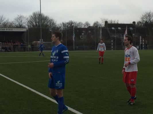 Rob van der Plaat kopte op slag van rust fraai de 1-1 binnen