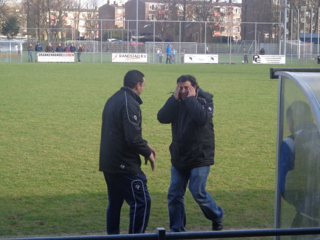 De coaches Essaoui en Omrani verbazen zich over een gemiste Roodenburg-kans