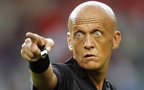 De Italiaanse Pierre Luigi Collina, de meester in non-verbaal reageren