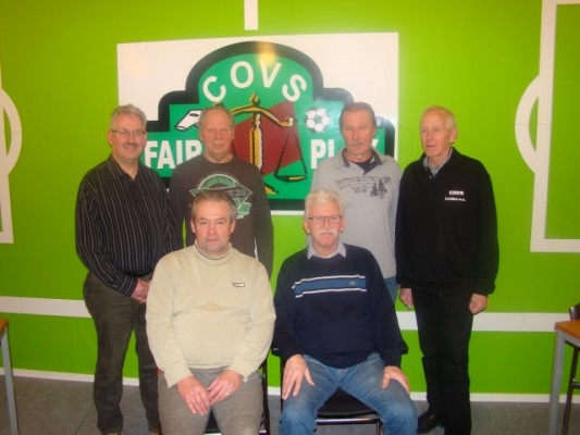Enkele oude knarren. Zittend: Henry van Belkum, Aad Reyneveld. Staand: Peter Paulus, Cees van der Werf, Leo Apperloo, Piet van der Meer