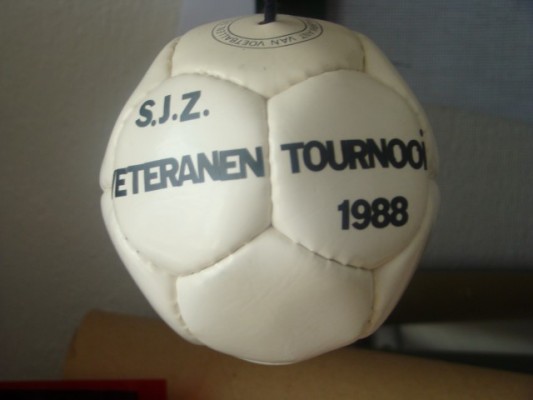 Tijdens het SJZ Veteranen Toernooi 1988 floot Cor Janmaat zijn 1000ste wedstrijd en werd hij benoemd tot Lid van Verdienste