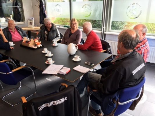 Met de gastvrijheidheid was zoals altijd weer niets mis bij Kagia. De bestuursleden en anderen voerden leuke gesprekken.